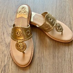 Jack Rogers Jacks Flat Sandals in Gold size 6.5M